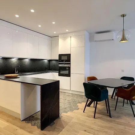 Appartamento Luxe Et Confort - Proche Palais Et Plages - A/c